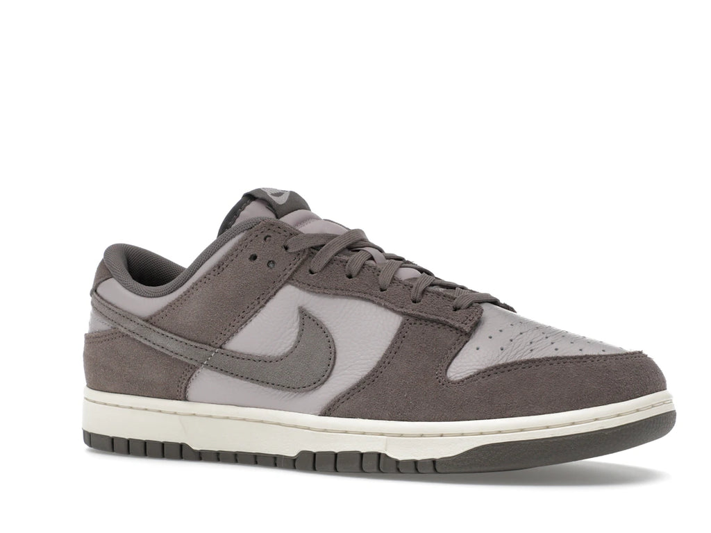 Nike Dunk Low Platinum Violet Cave Stone