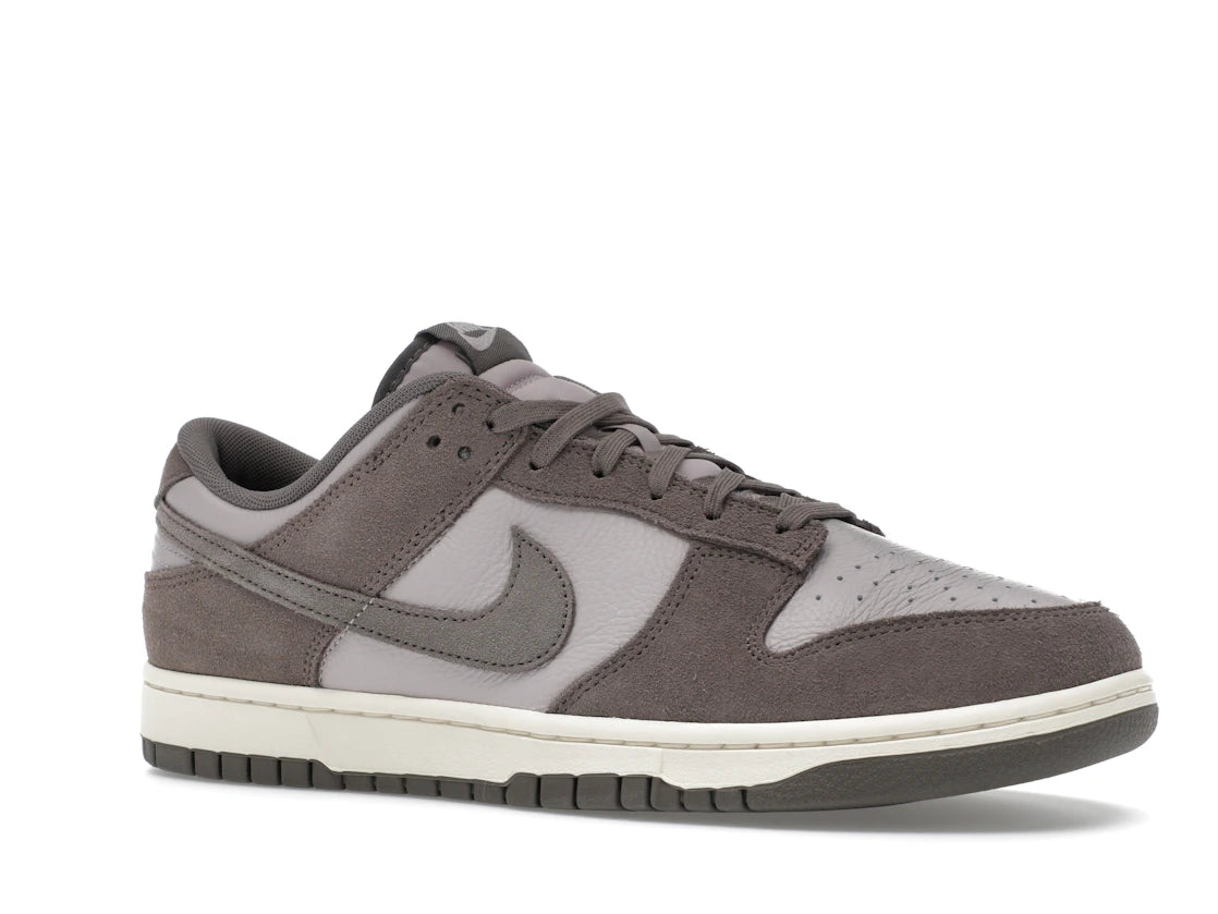 Nike Dunk Low Platinum Violet Cave Stone