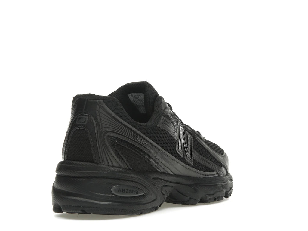 New Balance 740 Triple Black