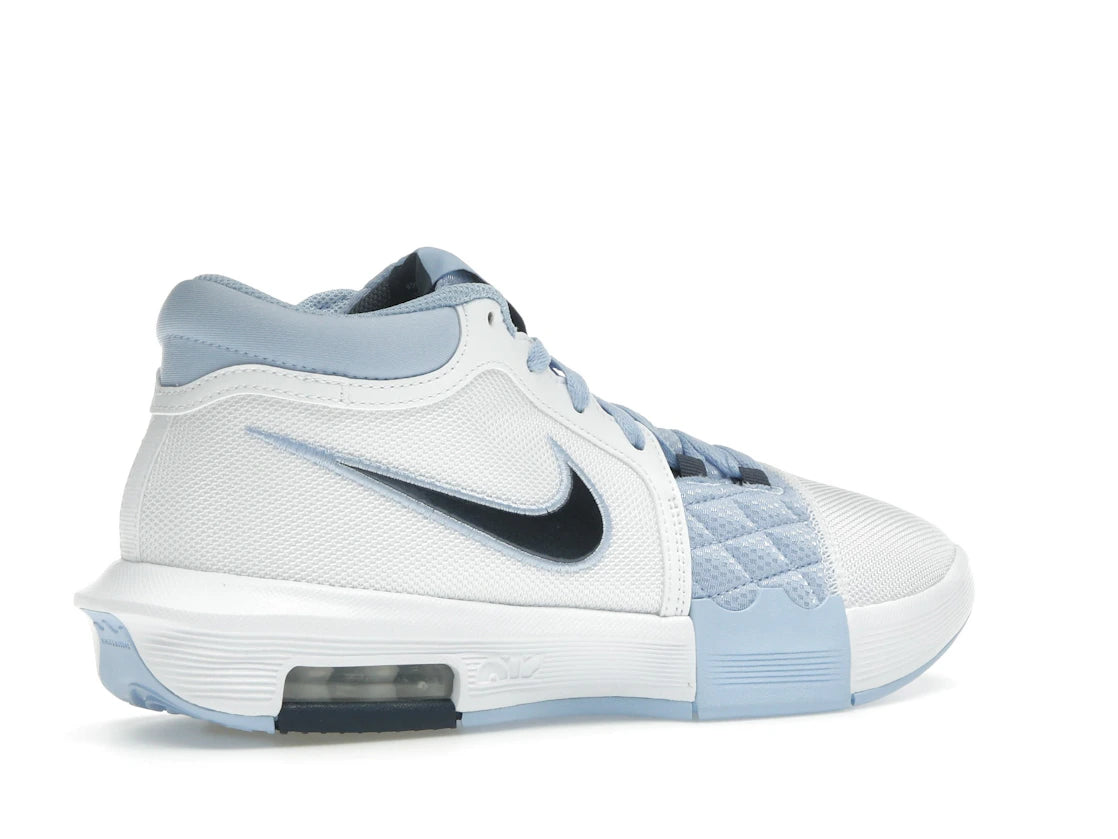 Nike LeBron Witness 8 UNC